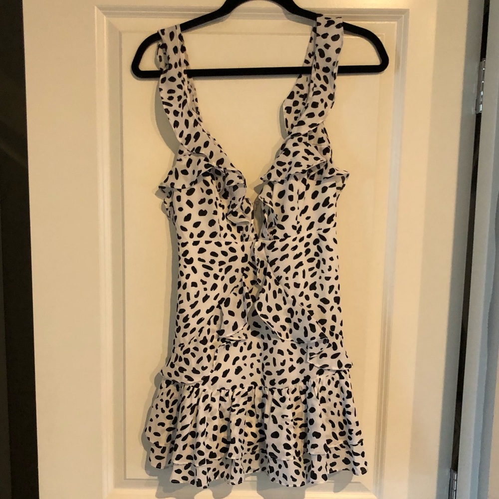 Forever 21 White and Black mini dress